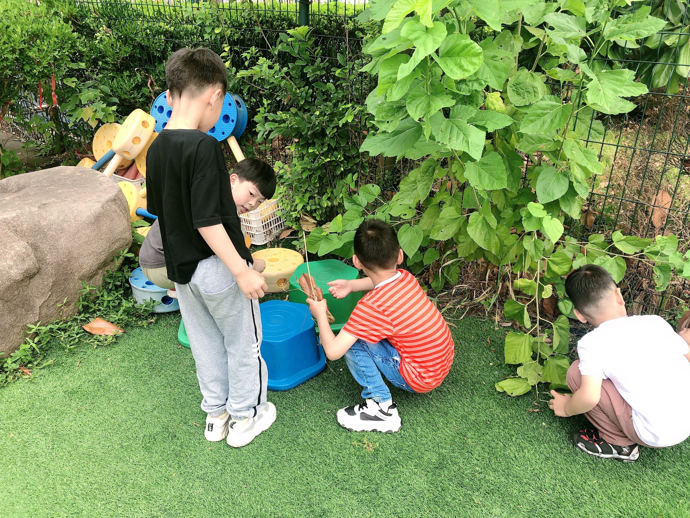 杜绝“美颜神器” 云南省市场监管部门整治“生鲜灯”取得实效