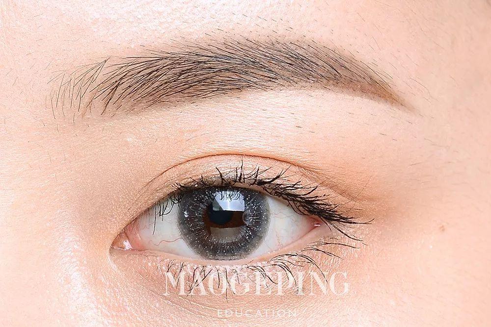 36面锦旗背后的仁心——记“广东好人”李真艮