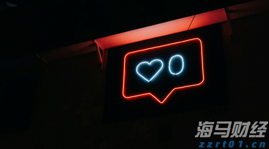 我市“95后”科幻文学新星举办签名售书活动