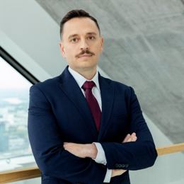 A股收评 | 三大利好推动市场!沪指稳守3600点 海南自贸区概念热潮涌动