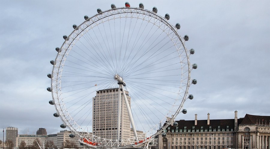 义剪志愿服务活动举行